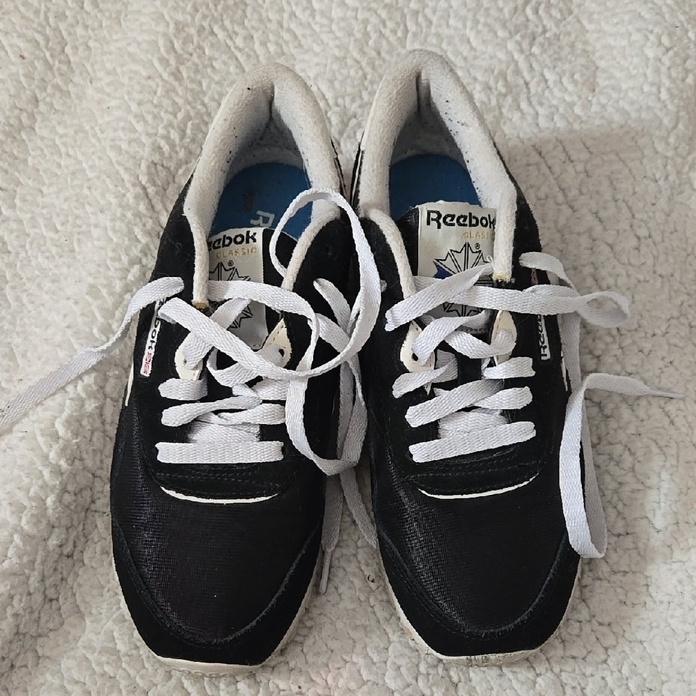 Reebok Classics Black and white 7.5